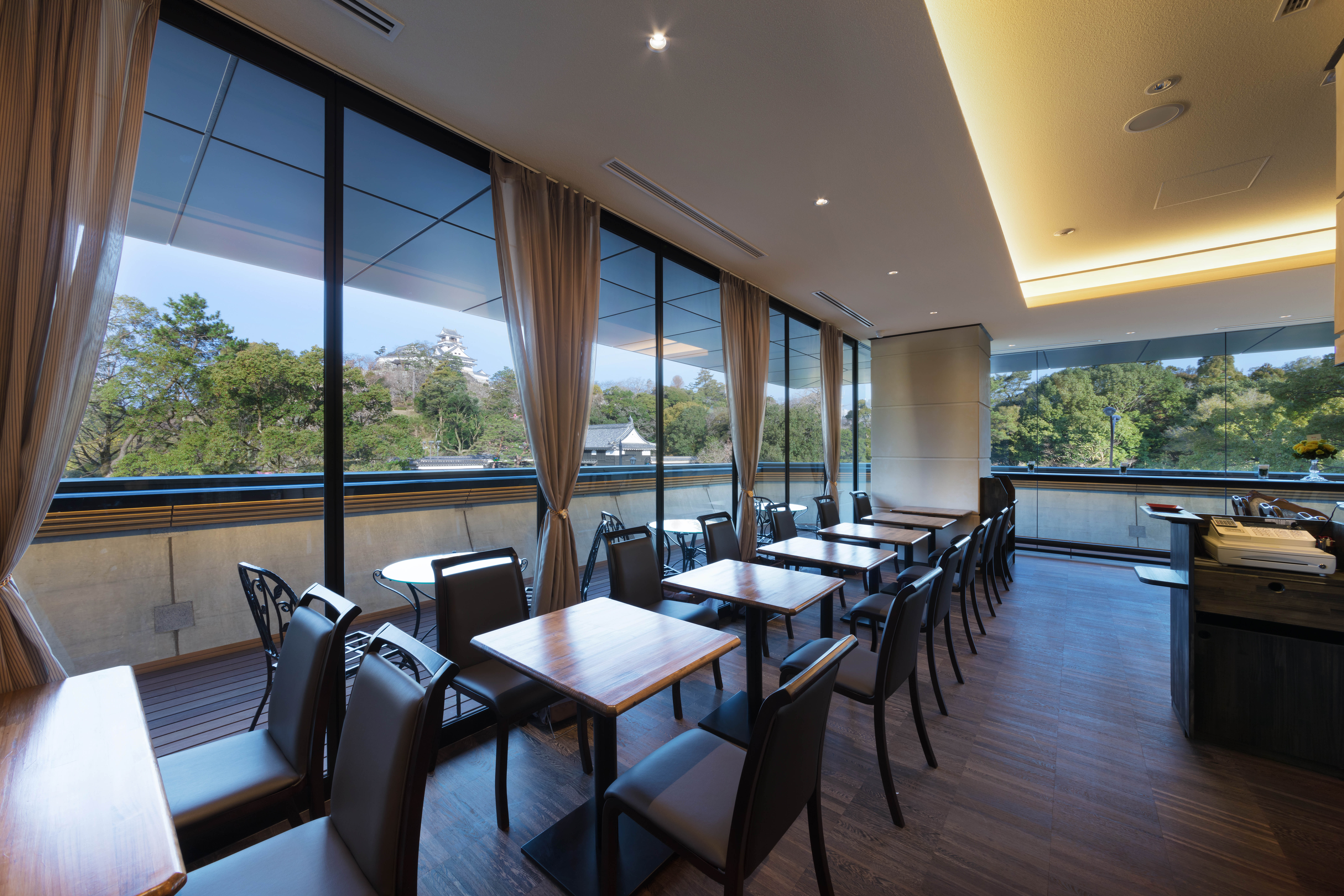 喫茶店（イストワール）