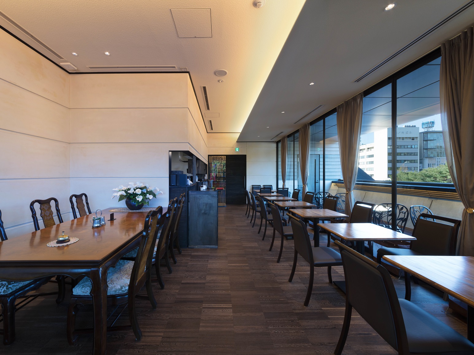 珈琲館イストワール 窓際席